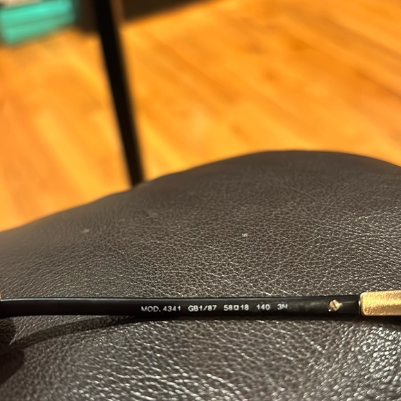 Flash sale🔥EUC Authentic Versace Sunglasses Black Rock Icons 58’ w/Gold Accents - Picture 9 of 10